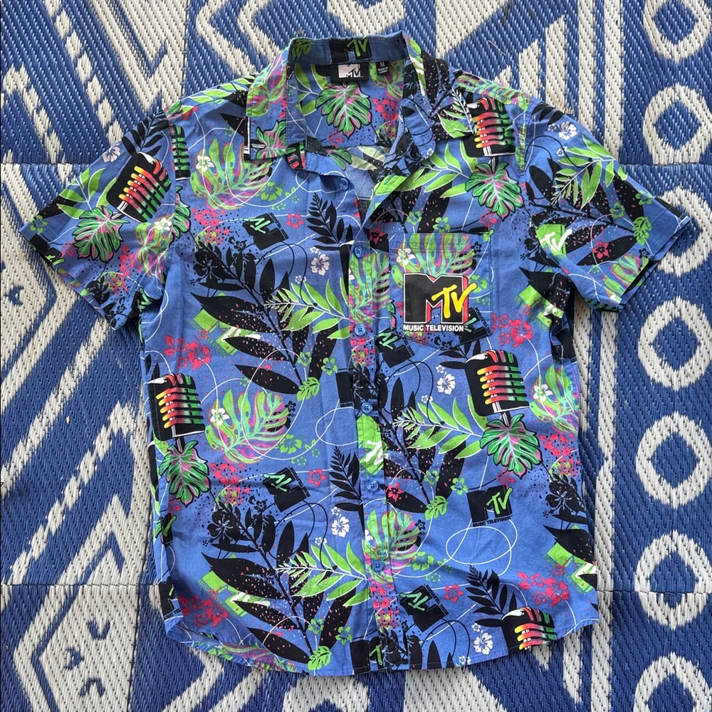 MTV Music Television Men’s Medium Blue Fun Floral Tropical Button Down Shirt
